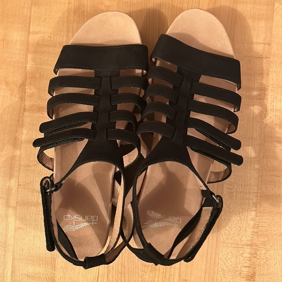Dansko Sandals with Velcro Closures. Size 38 - Picture 4 of 11